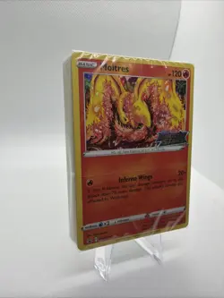 Pokemon Moltres Stamped Holo SWSH185 Brilliant Stars Promo battle Deck Sealed - Image 2