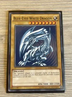 Blue-Eyes White Dragon LDK2-ENK01 NM version 2 unlimited - Image 1