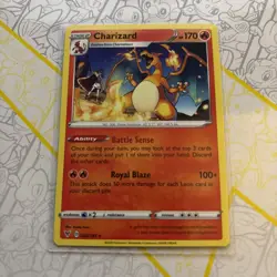 Charizard 025/185 Vivid Voltage NM/M Pokemon - Image 1