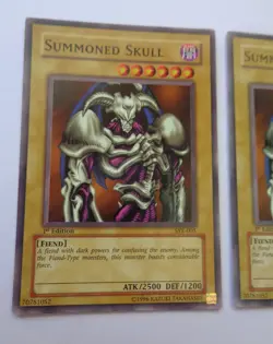 Playset: 3x Summoned Skull SYE-005 (Common, 1st Edition, Lightly Played / LP) - Image 3