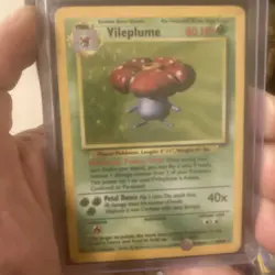 Vileplume Jungle Rare 15/64 Wizards of the Coast 80 HP Pokemon Card - Image 1