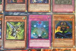 Vintage Yu-Gi-Oh! TCG - 10 Card Vintage Foil Lot Of Cards - Special Edition -Tin - Image 4