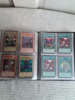 Yu-Gi-Oh! Trading Card Game Card Binder + 100 Cards All Vintage 1996 - Image 5