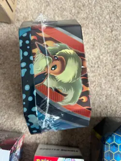 Pokemon TCG Eevee Evolutions Tin Vaporeon V NEW Factory Sealed 820650809057 - Image 4