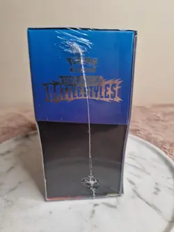 Pokemon Sword and Shield Battle Styles Elite Trainer Box ETB Urshifu Blue Sealed - Image 2