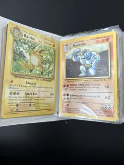 Pokemon TCG Small Binder with 30 Pages and 60 Slots. Filled with cards. - Image 3