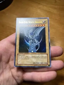 Konami Yu-Gi-Oh! TCG Blue-Eyes White Dragon YAP1-EN001 Ultra Rare Holo VLP/NM - Image 2