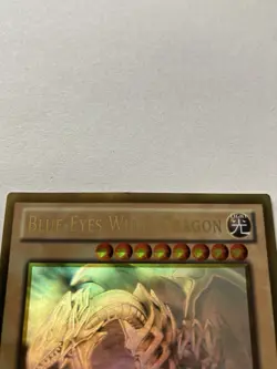 Yu-Gi-Oh! TCG Blue-Eyes White Dragon Gold Ghost Rare Card GLD5-EN001 LP LTD ED. - Image 3
