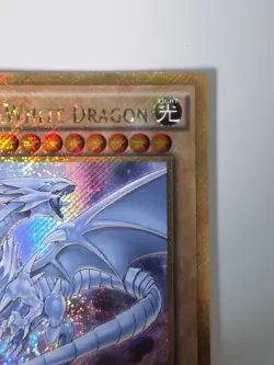 Yu-Gi-Oh! TCG Blue-Eyes White Dragon MVP1-ENGV4 Gold Secret Rare Limited Edition - Image 4
