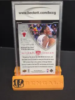 2009-10 Upper Deck Jordan Legacy Hall of Fame Edition - Michael Jordan #25... - Image 2