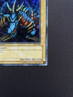 Yugioh Tri-Horned Dragon LOB-000 Secret Rare 1st Edition Asian English Print LP - Image 4