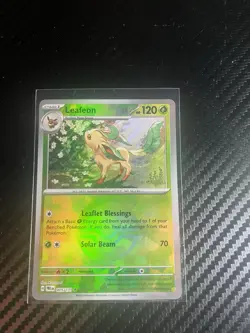 Pokemon TCG Leafeon Pokeball Holo Prismatic Card 005/131 Evolutions MC - Image 1