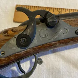 Vintage Disneyland Disney Wooden Pirates Frontierland Pistol Cap Gun 19 In. 1981 - Image 4