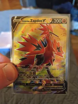 Pokemon TCG Chilling Reign - Galarian Zapdos V 173/198 - Full Art - Image 1