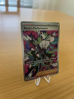 Pokemon TCG Roxie's Performance 121/086 Full Art Trainer Holo Secret Rare NM🔥 - Image 3