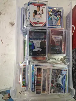Lot Of Baseball, Basketball, Football Cards And Some Pokemon / Autos/ Memorabili - Image 2