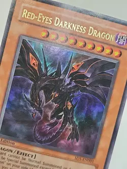 Yugioh Red-Eyes Darkness Dragon Card SD1-EN001 1st Edition Holo Ultra Rare LP - Image 2