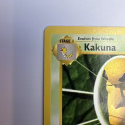 1999 Pokemon 1st Edition Kakuna 033/102 Base Set (Shadowless) - Image 5