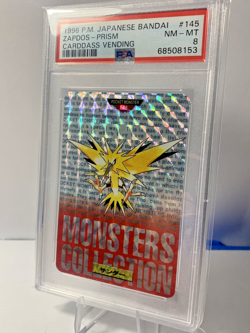 1996 POKEMON JAPANESE BANDAI CARDDASS VENDING #145 ZAPDOS PRISM PSA 8 - Image 2