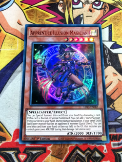Apprentice Illusion Magician lds3-en087 *RED* 1st Ed (NM+) Ultra Rare Yu-Gi-Oh! - Image 1