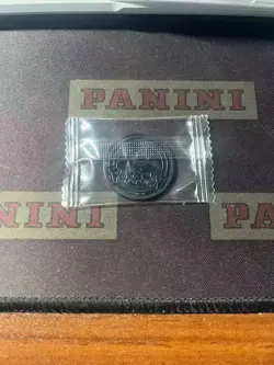 POKEMON CARD OFFICIAL COIN Garchomp Chinese LIMITTED - Image 2