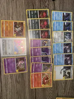 POKEMON TCG : CELEBRATIONS LOT MEW, ZACIAN LV X AND MORE - Image 1