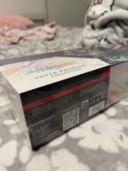 Scarlet & Violet Prismatic Evolutions Super-Premium Collection Box Pokemon TCG - Image 2