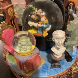 RARE HAUNTED MANSION LARGE SNOWGLOBE NIB - Image 1