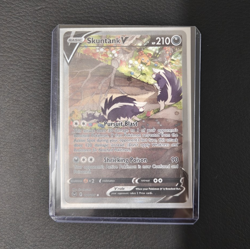 Pokemon Skuntank V 181/196 Lost Origin Ultra Rare Full Art Holo English - Image 1