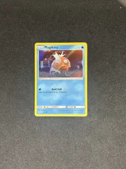 8/18 Magikarp Common Foil: Pokemon Trading Card Game Detective Pikachu - Image 1