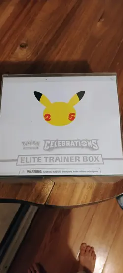 pokemon elite trainer box 25 Anniversary - Image 1