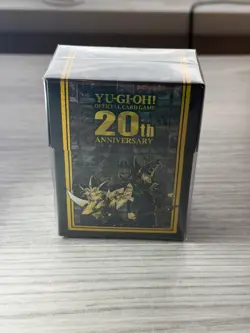 Yugioh TCG 20th Anniversary - Yugi & Dark Magician - Etched/Holo - Deck Box - Image 4