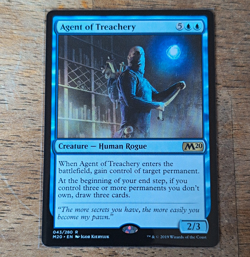 Wizards of the Coast MTG M20 Agent of Treachery Rare Blue 043/280 EN - Image 1