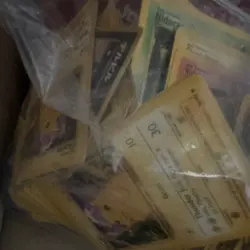 Mixed bag of Pokemon cards, 462 cards, excellent condition, hologram Mewtwo - Image 2
