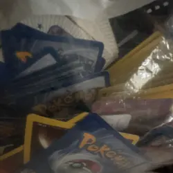 Mixed bag of Pokemon cards, 462 cards, excellent condition, hologram Mewtwo - Image 3