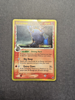 Heracross (Delta Species) 3/101 Dragon Frontiers Holo (1 crease) - Image 1