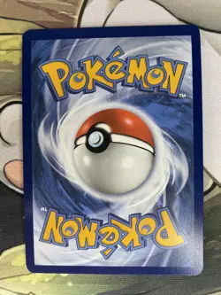 Pokemon TCG: Lumineon V 040/172 Swsh09: Brilliant Stars Holo - Image 3