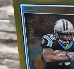 2025 Panini Score Jonathan Stewart Carolina Panthers Gold Glitter #79 318/499 - Image 2
