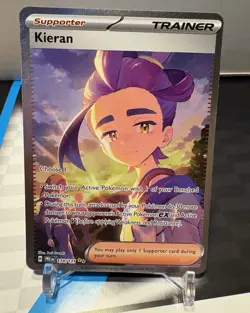 Pokemon TCG Kieran 174/131 Sv Prismatic Evolutions SIR Full Art Holo ENG NM - Image 1