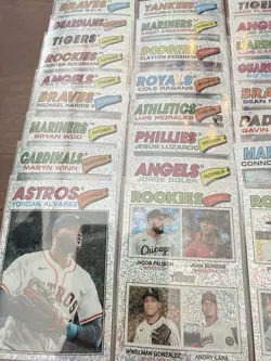 2026 Topps Heritage Silver Sparkle Card Lot Of 25 SPs Rookies Stars - Image 3