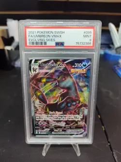 Umbreon VMAX 095/203 SWSH07: Evolving Skies Holo. PSA 9 - Image 1