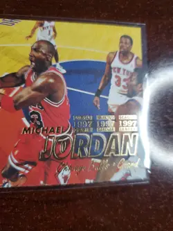 Michael Jordan 97-98 Fleer Gold Card #23 Rare!!!! Chicago Bulls - Image 2