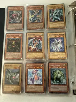 Yu-Gi-Oh! Binder Lot (740+ cards) holos/rares/spell/trap/God Card/Blue Eyes - Image 2