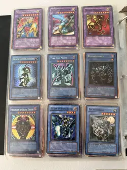 Yu-Gi-Oh! Binder Lot (740+ cards) holos/rares/spell/trap/God Card/Blue Eyes - Image 4