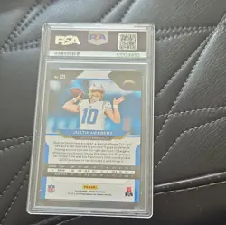 Panini 2020 Prizm Justin Herbert RC PSA 10 #325 Los Angeles Chargers - Image 2