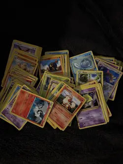 Pokemon TCG Sun & Moon Solgaleo Tin Mixed Card Lot w/ Reshiram Eevee - Image 2