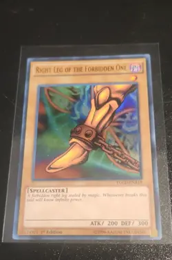 Right Leg of the Forbidden One YGLD-ENA18 King of Games: Yugi's Legendary Decks - Image 1