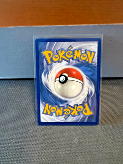 Pokemon TCG Celebrations 25th Anniversary 005/025 Pikachu Holo NM / M - Image 2