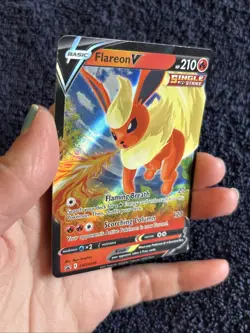 Pokemon Flareon V SWSH149 Sword & Shield Holo Black Star Promo NM - Image 3