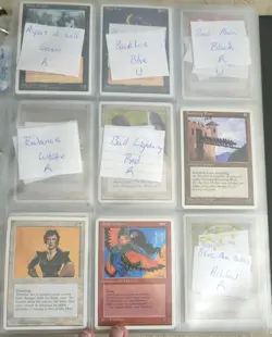 1995 & 1996 Magic the gathering card binder. 62 4th Edition cards & 98 vision. - Image 2